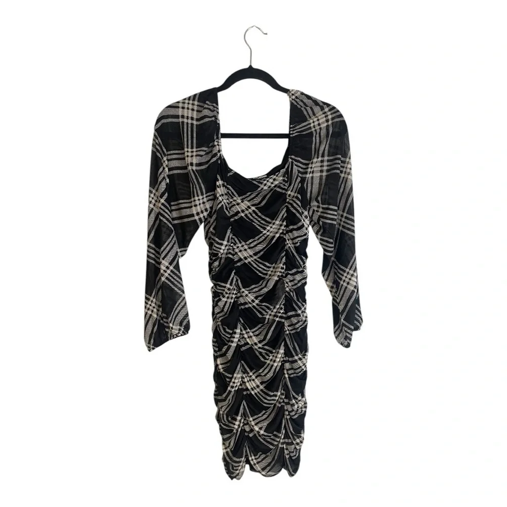 Elegant Black and White Plaid Dress - Picture 3 of 5